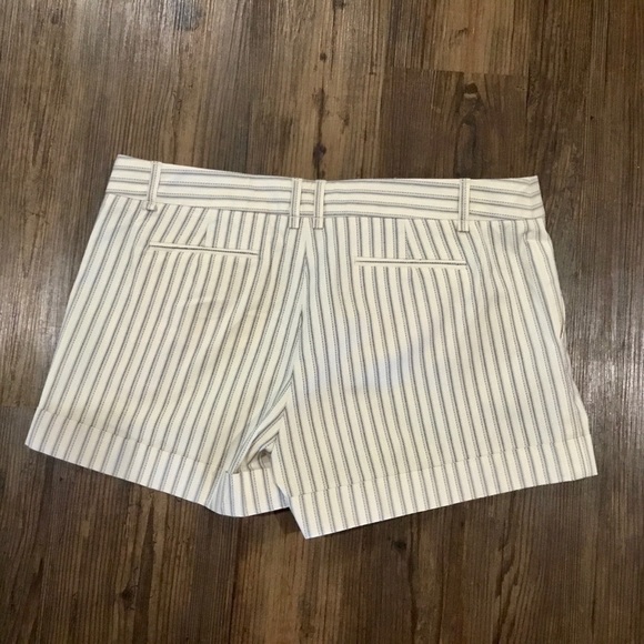 BCBGMAXAZRIA shorts - Picture 3 of 3